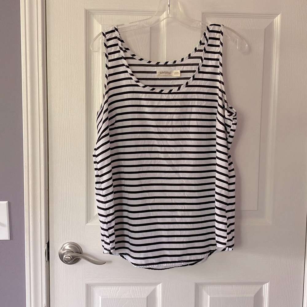 Black and white striped tank top - size L